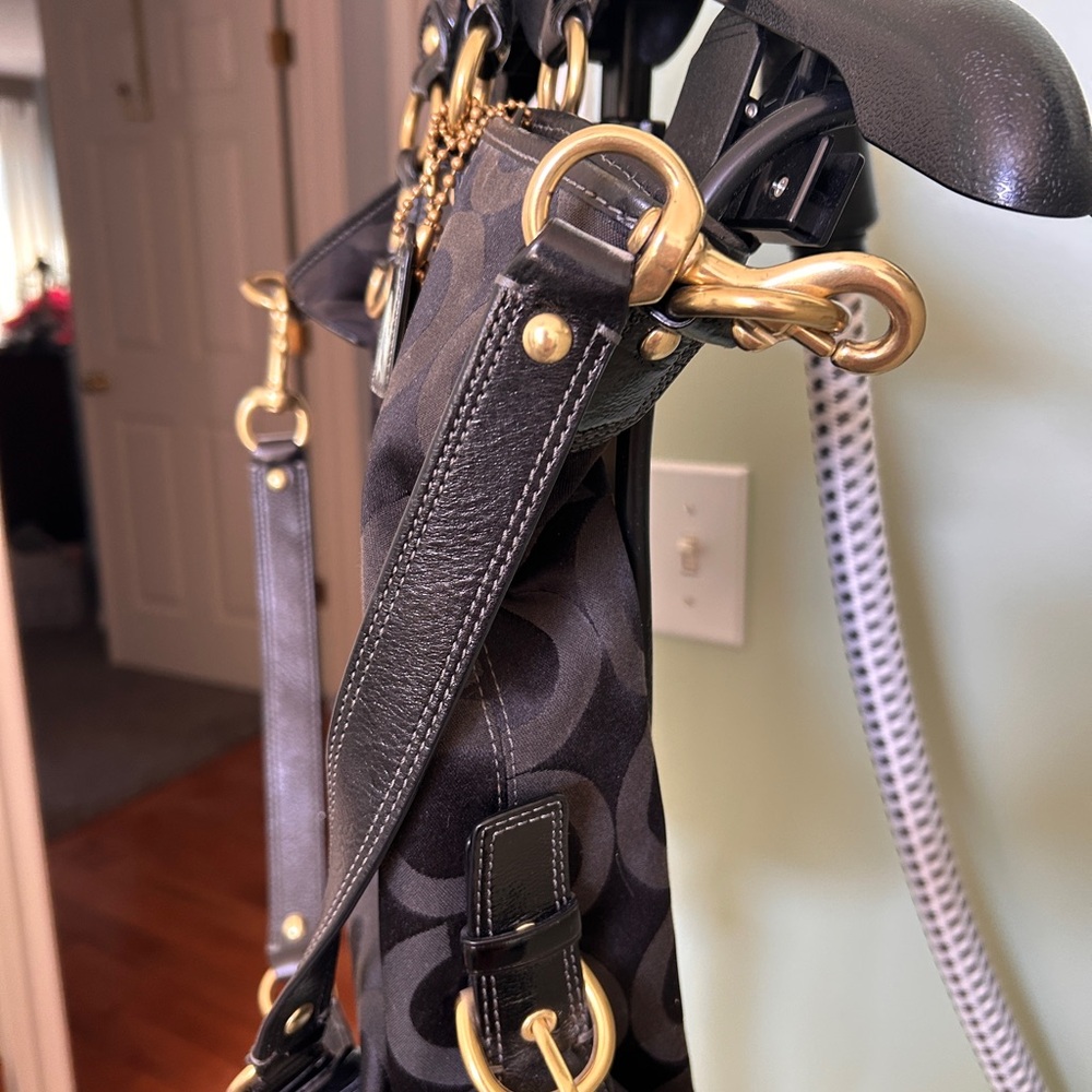 Coach Black Julianne Madison Op Art Satchel - EUC - Picture 7 of 14